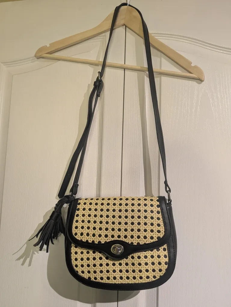 Shoulder Bag - Black & Wicker