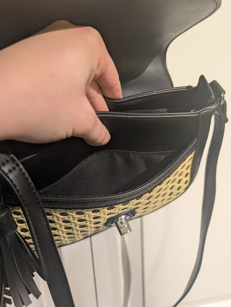 Shoulder Bag - Black & Wicker image indicator(4)