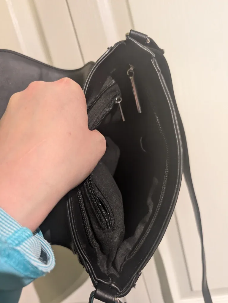 Shoulder Bag - Black & Wicker image indicator(5)