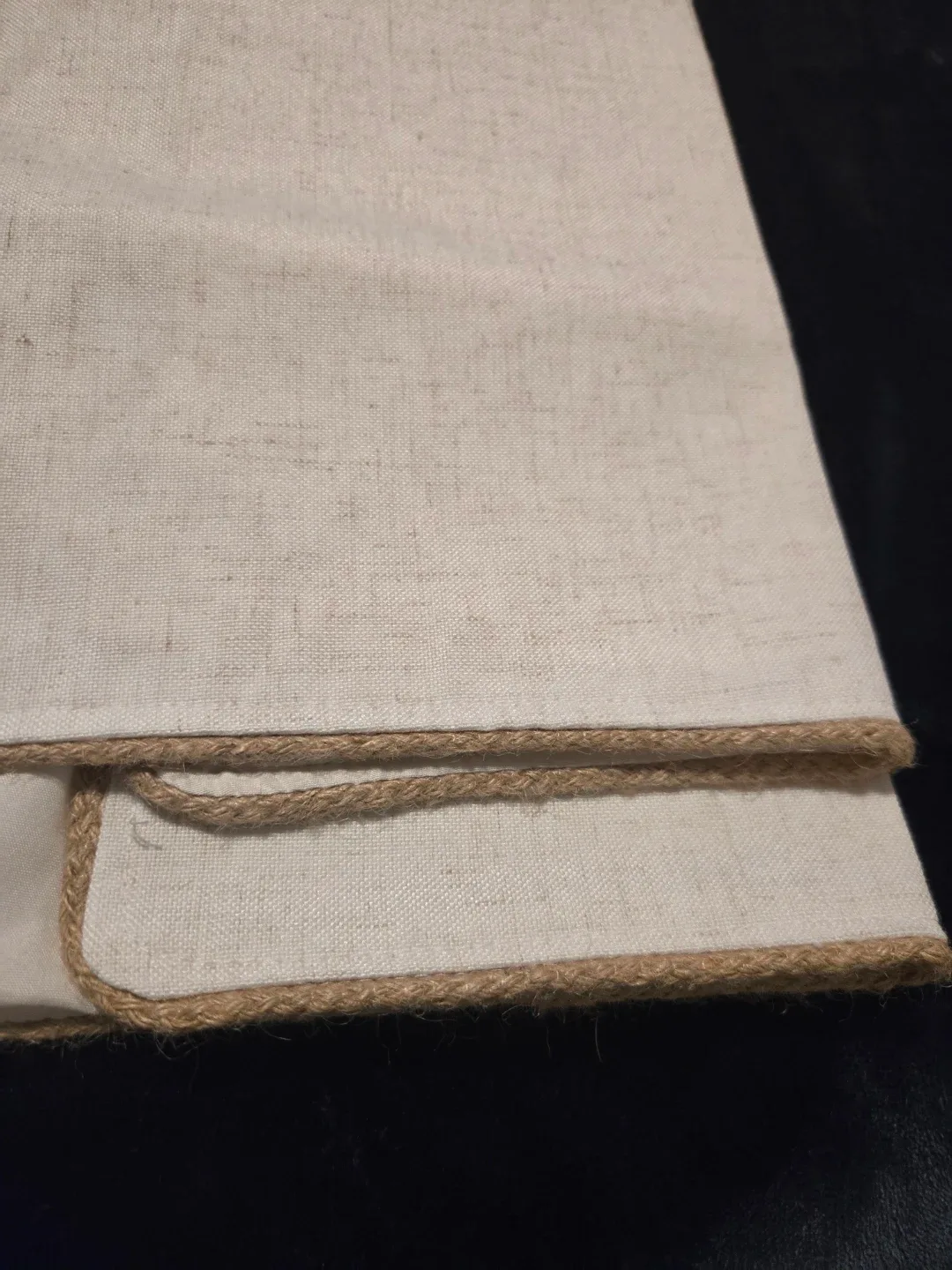 Oversized Table Runner - New! image indicator(3)