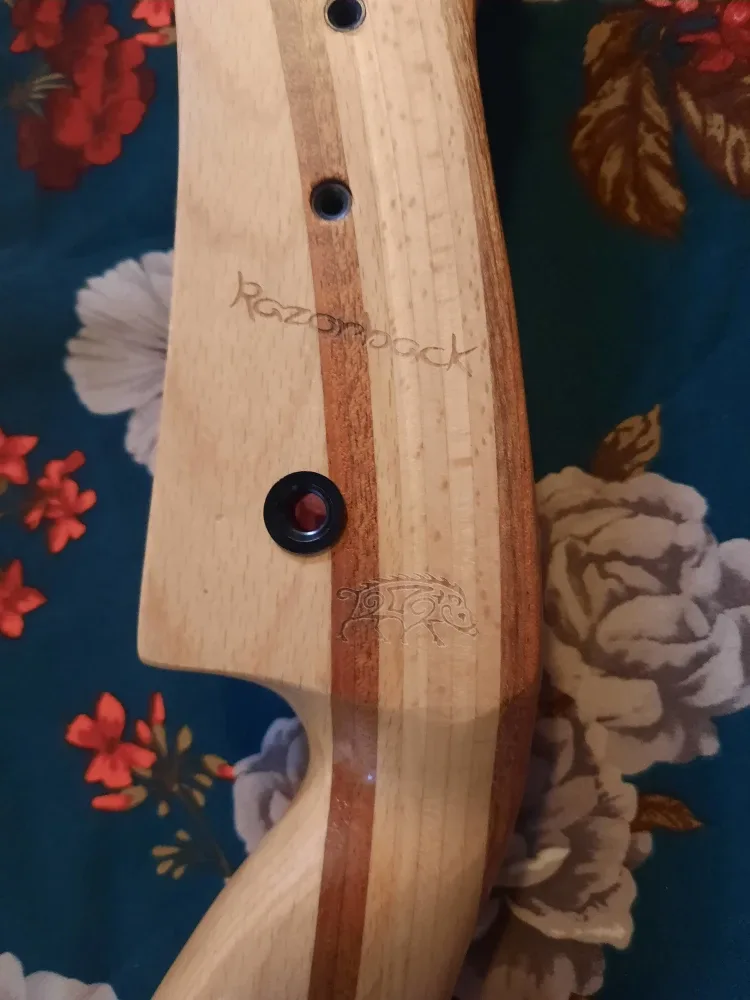 Razorback Recurve Bow image indicator(2)