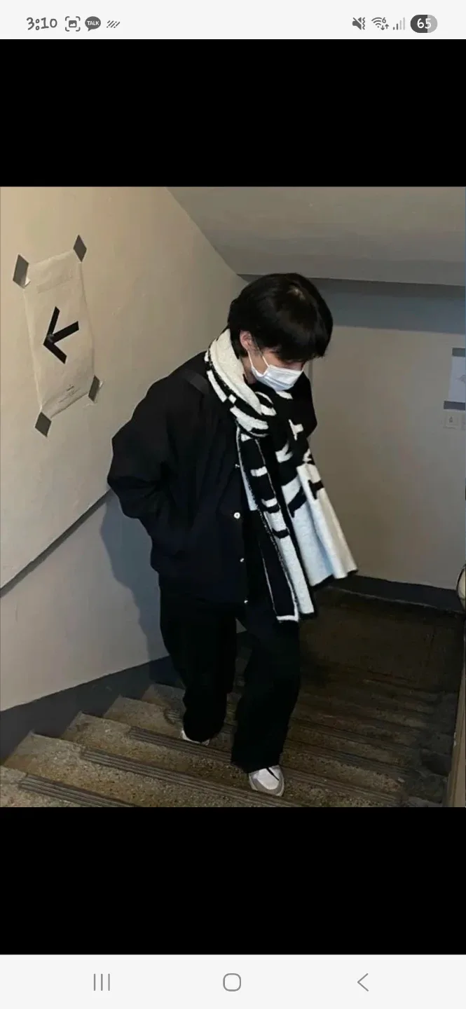 Matin Kim Logo Checkboard Muffler in Blue image indicator(3)