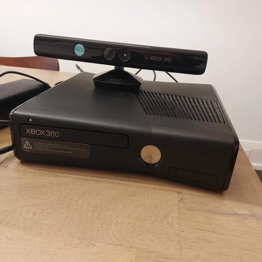 Xbox 360 Console with Kinect and Microphone