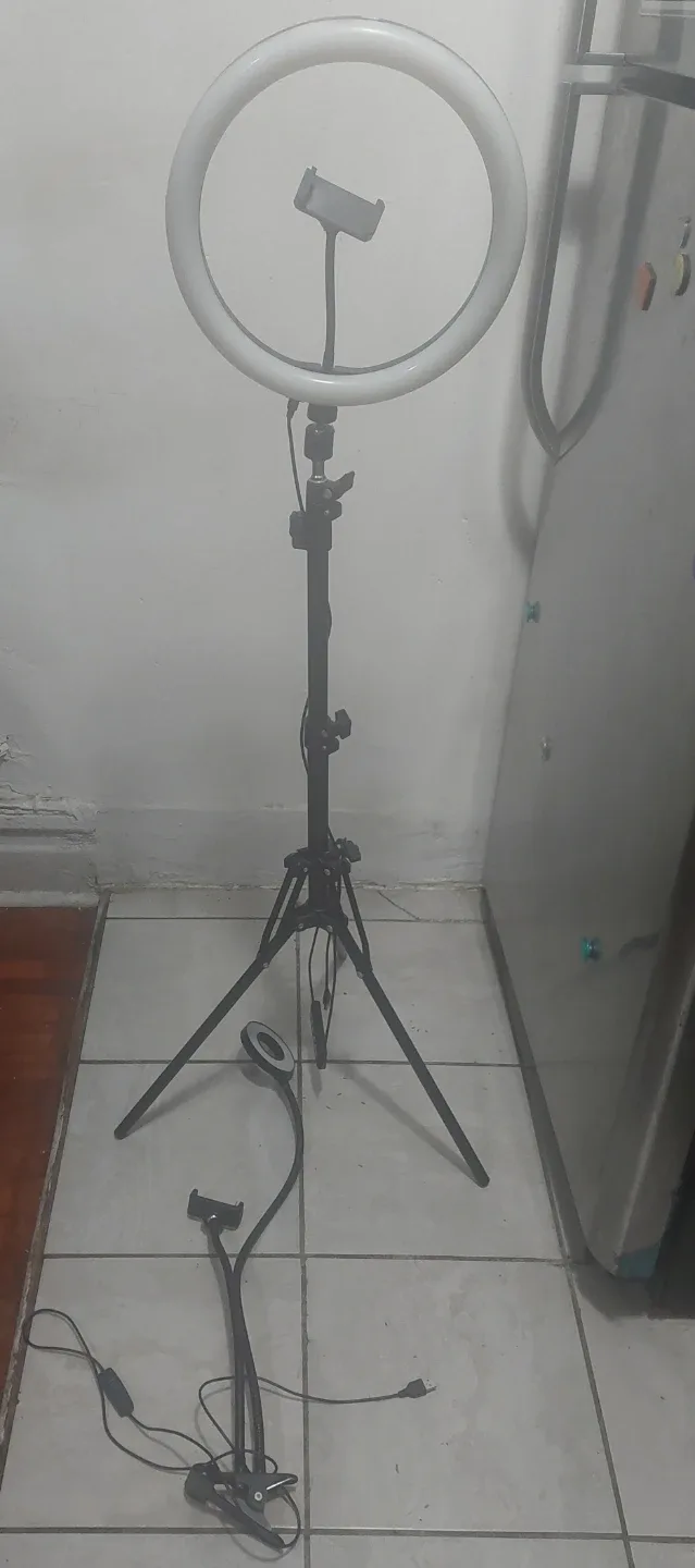 Tripod: one standing and table tripod image indicator(2)