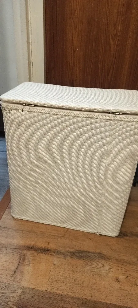 Wicker Laundry Hamper with Lid