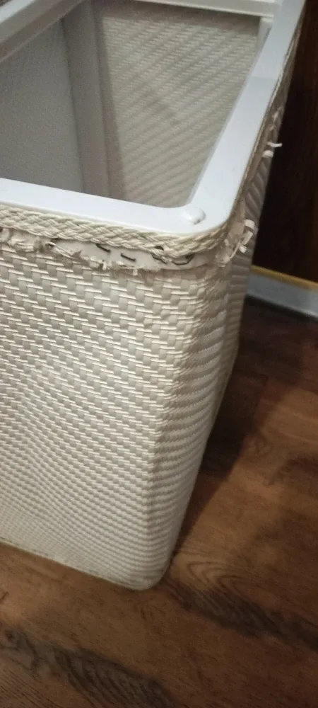 Wicker Laundry Hamper with Lid image indicator(5)