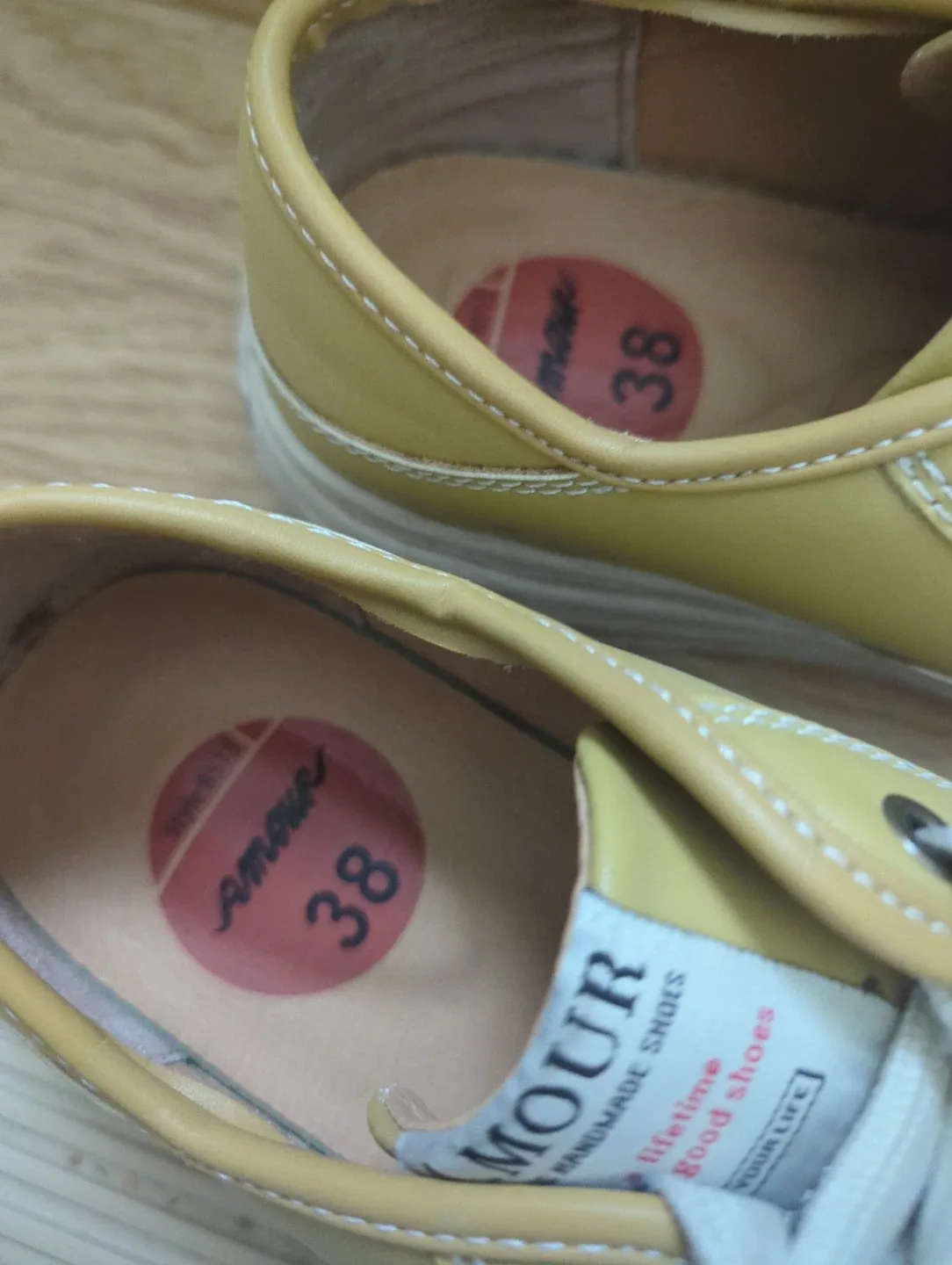 ⭐ Yellow Shoes - Size 38 image indicator(2)