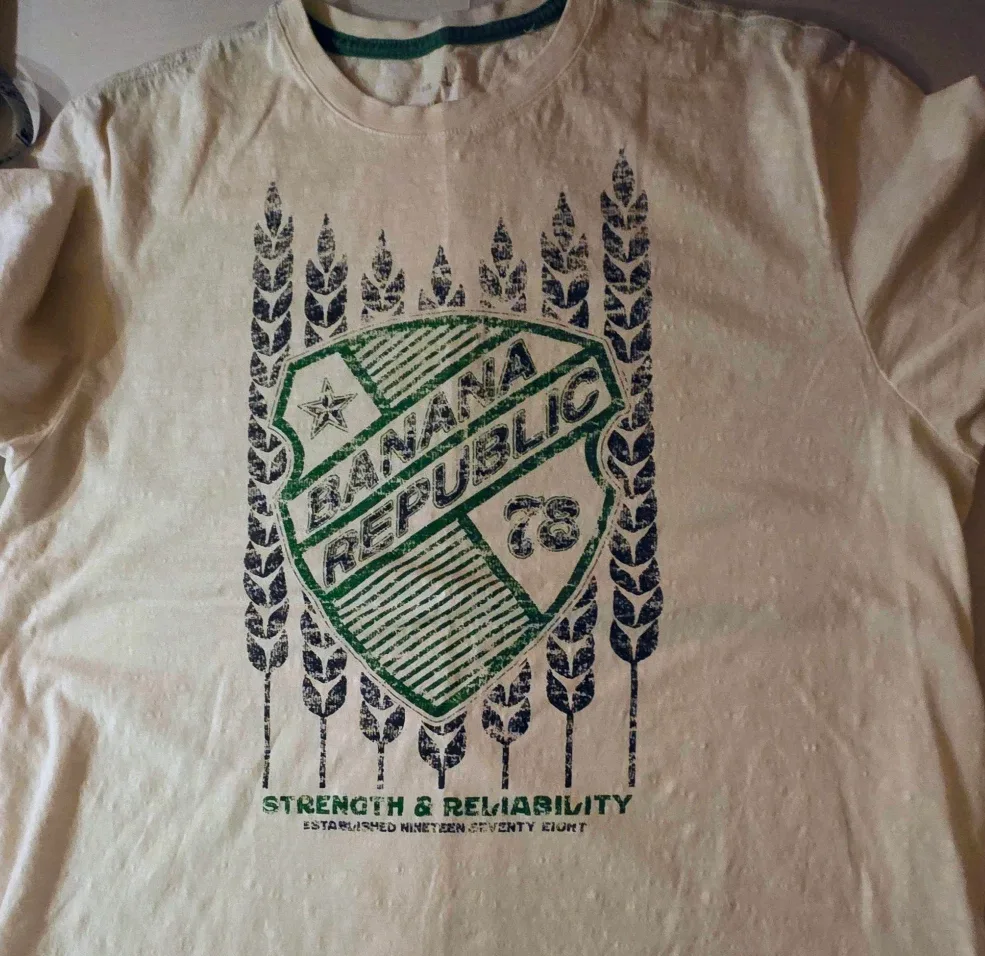 Banana Republic VINYAGE Graphic Tee - Size L