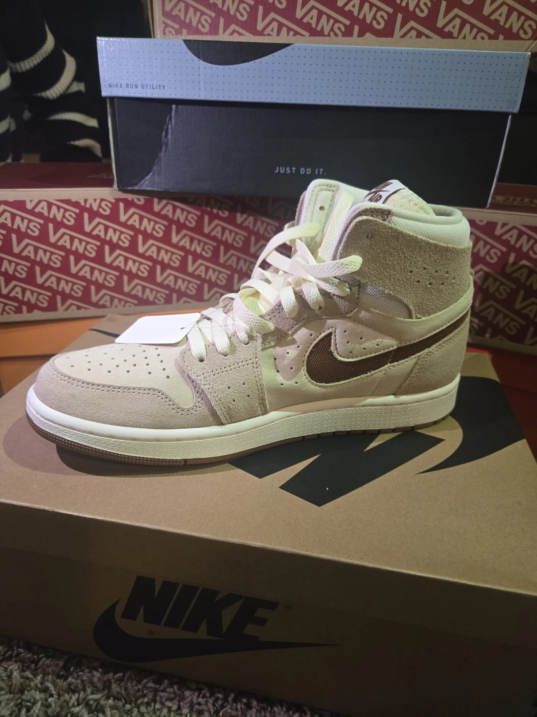 Nike Air Jordan 1 Mid Sanddrift