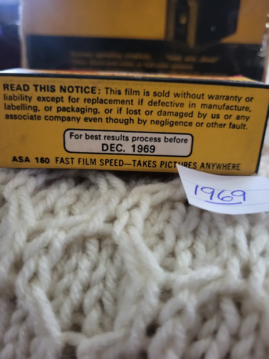 Kodak Verichrome Pan Film & Brownie Target Six-20 Camera image indicator(6)