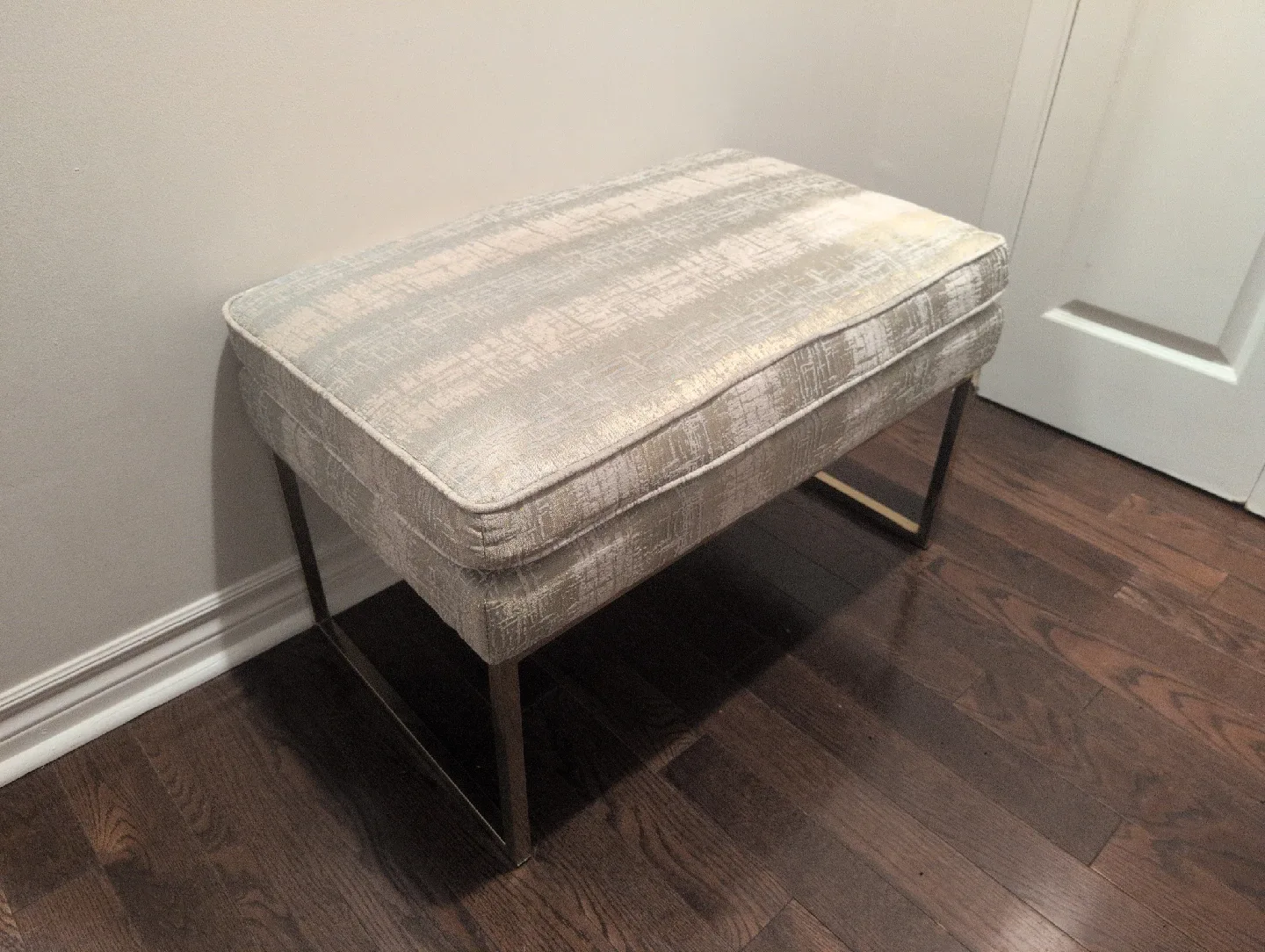 Upholstered Ottoman Bench image indicator(2)