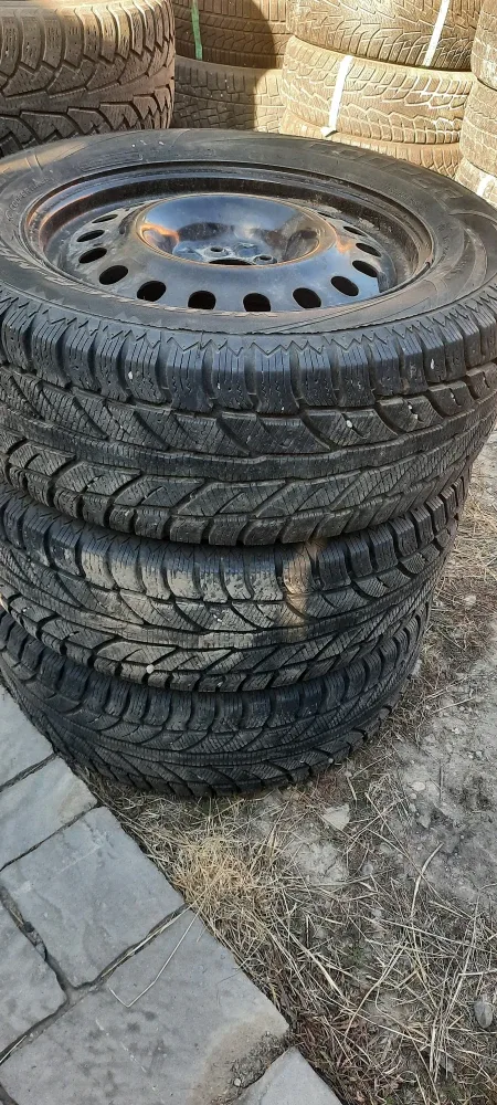 Set of 3Winter Tires 245/60R18