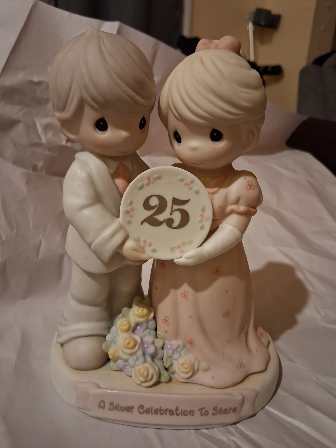 Precious Moments "A Silver Celebration To Share" Figurine - photo 2