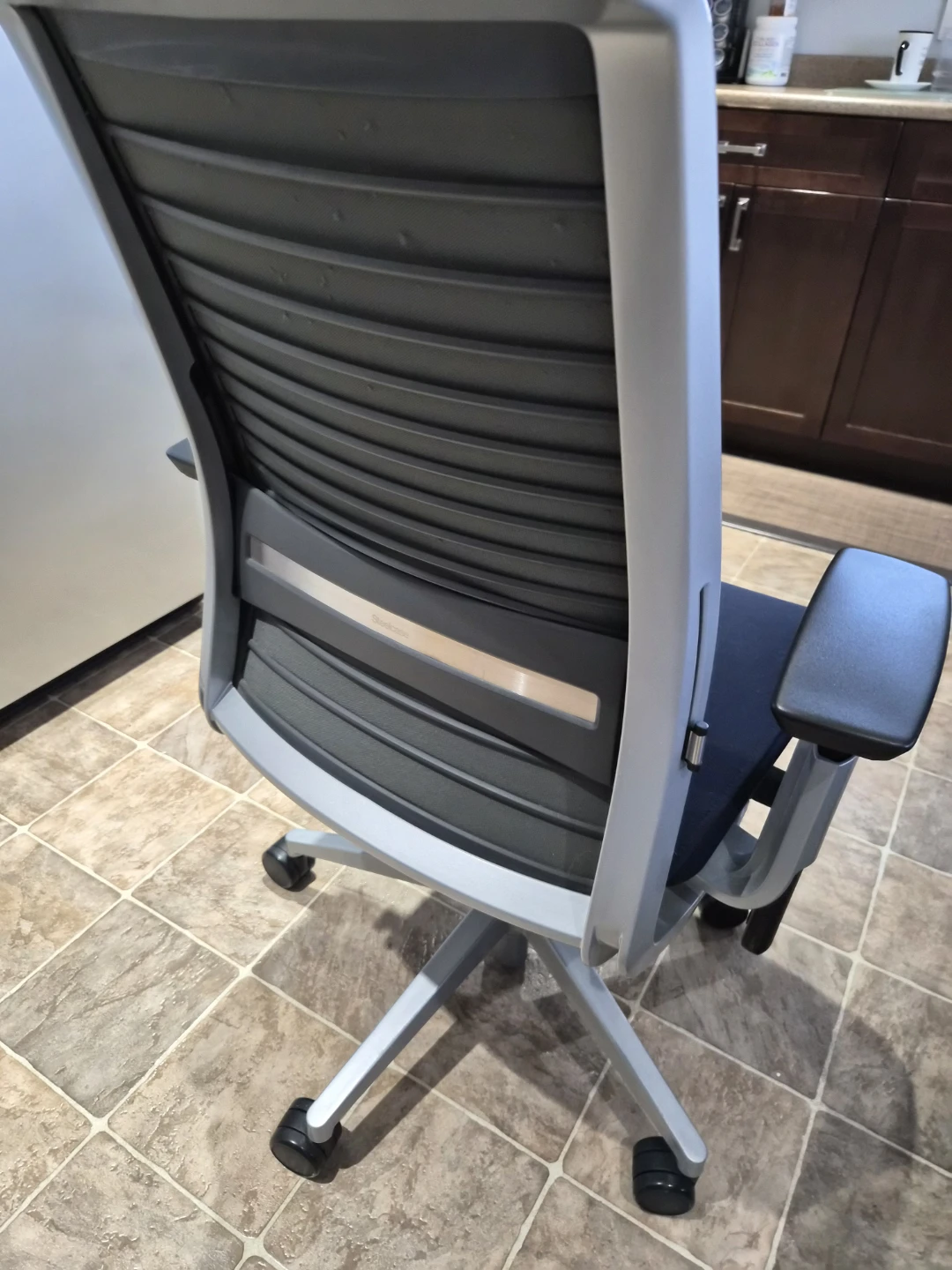Steelcase 465A000 Office Chair - photo 2