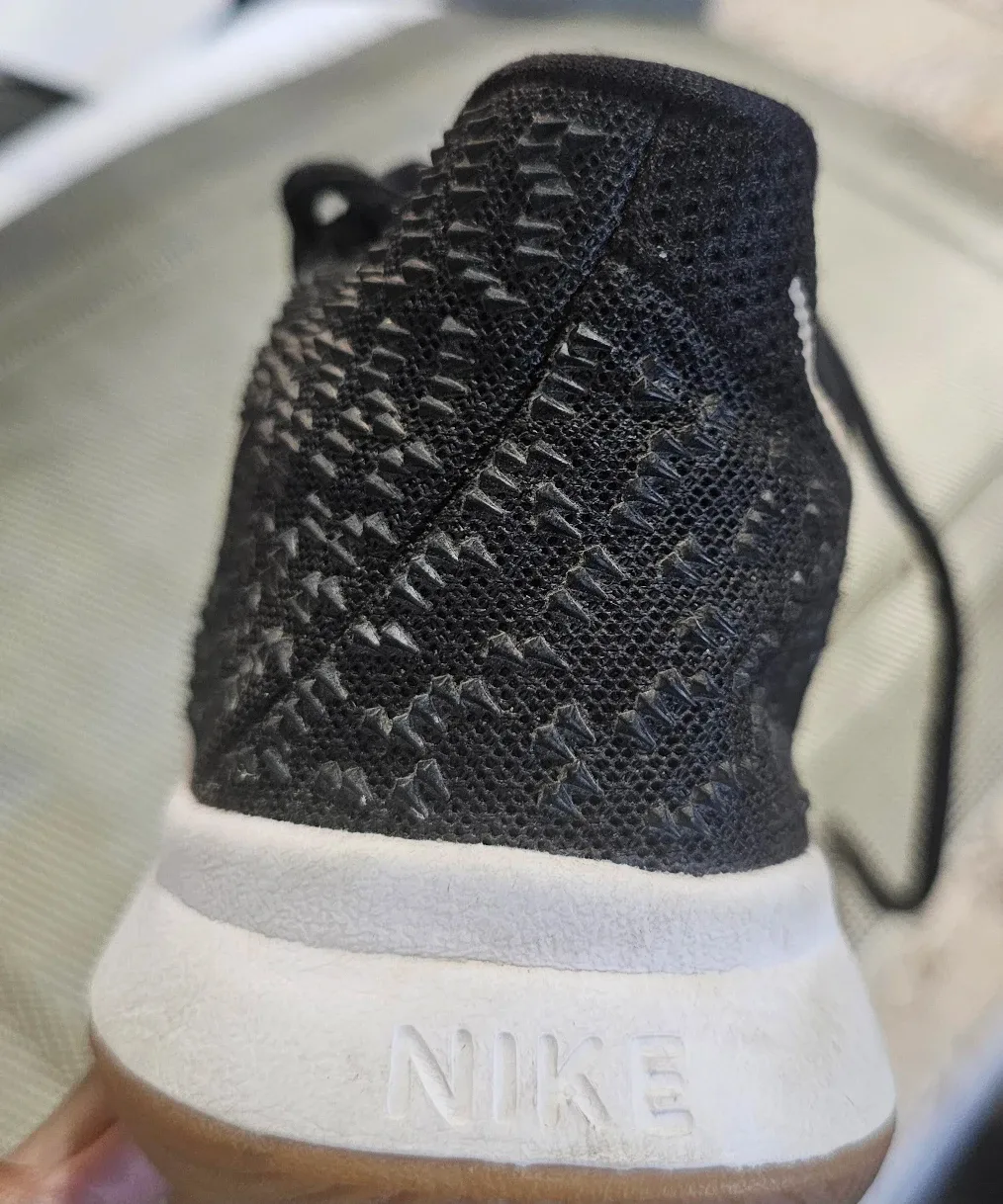 Nike Kyrie Flytrap III Basketball Shoes image indicator(4)