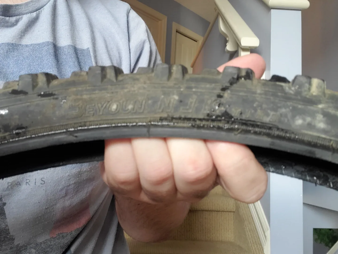 Deyoun NJ Tyre 26 x 1.95 image indicator(2)