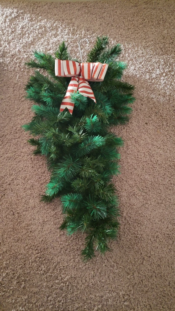 2 Teardrop Swags and 3-13,11,18 in round Christmas Wreaths