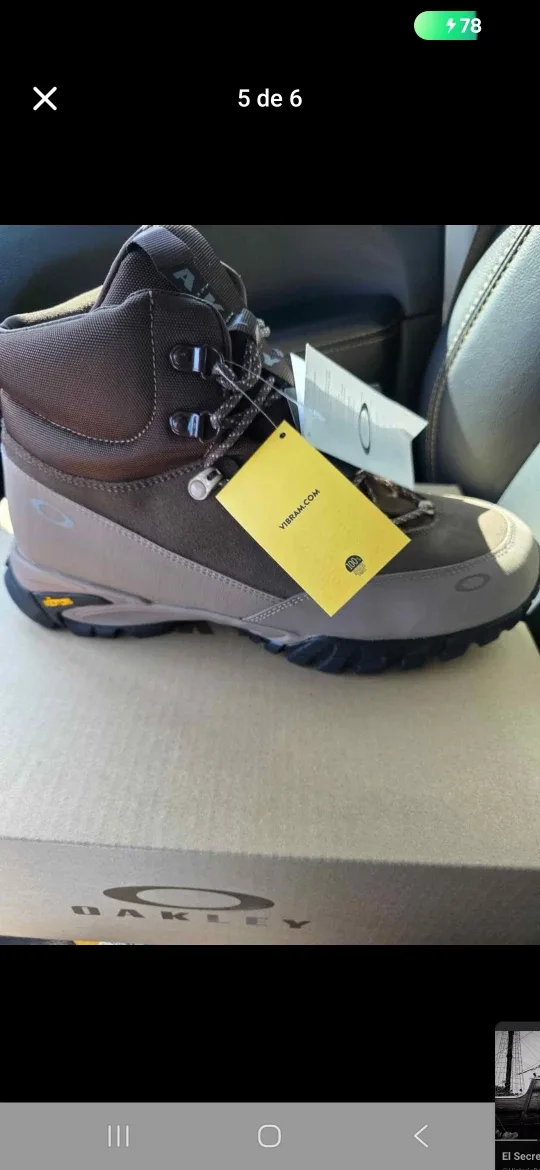 Oakley Men's Vibram Hiking Boots - Carafe - Size 9 (New) image indicator(2)