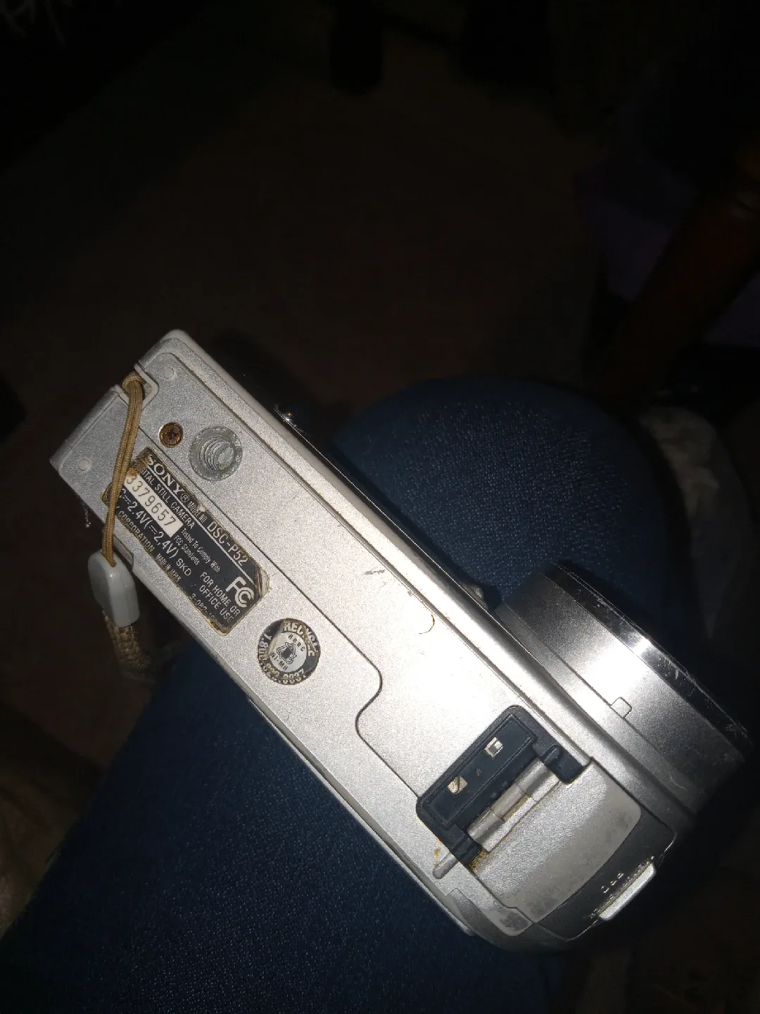 Sony Cyber-shot DSC-T52 3.2MP Digital Camera image indicator(4)