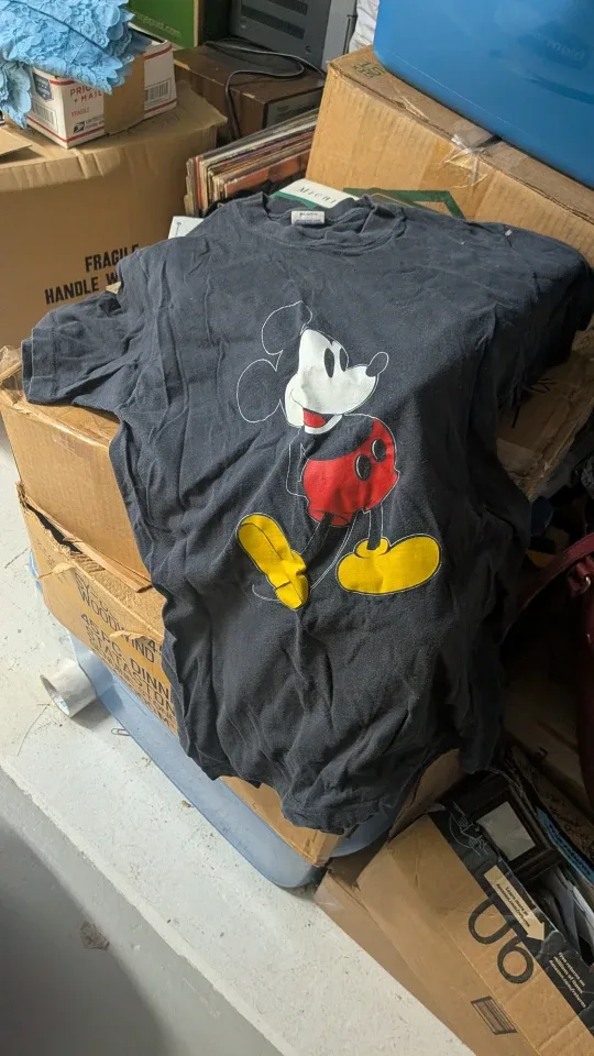 Vintage Disney Mickey Mouse T-Shirt - Size Medium