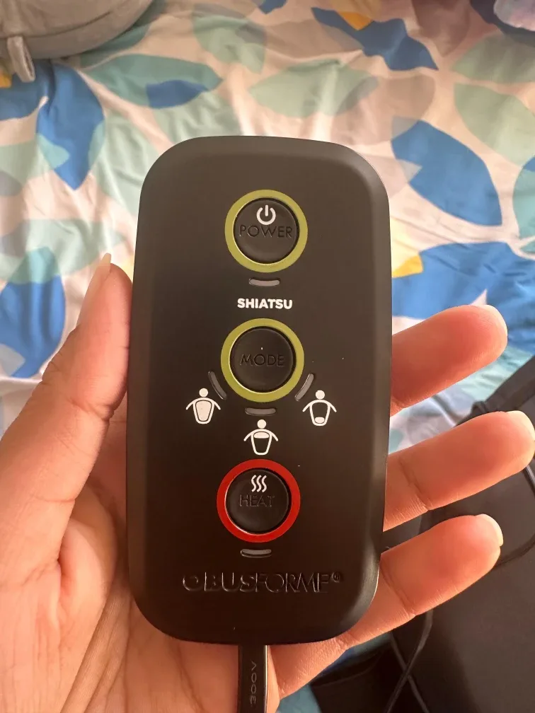 ObusForme Deep Kneading Shiatsu Cushion with Heat image indicator(2)