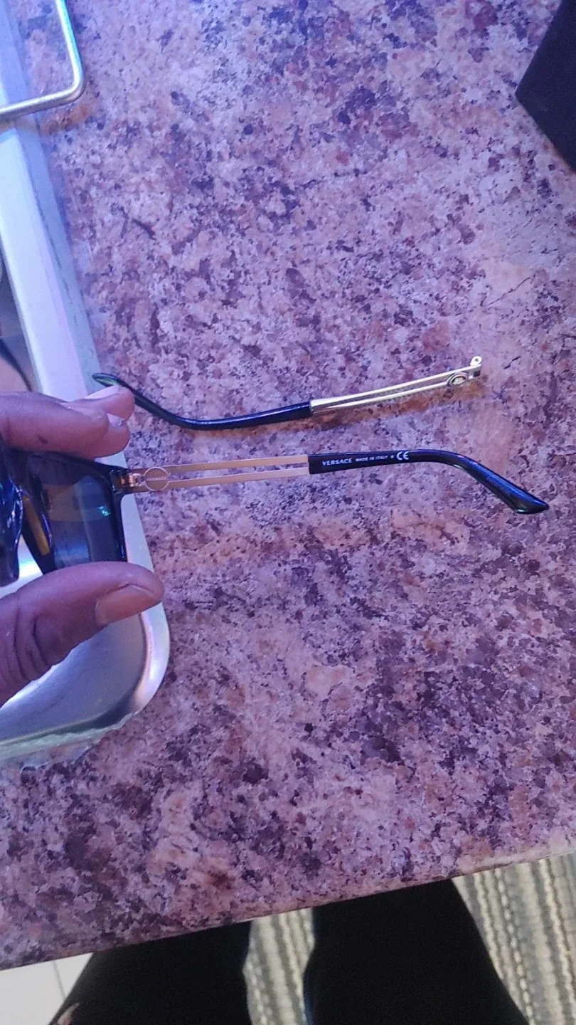 Versace sunglasses read description image indicator(2)