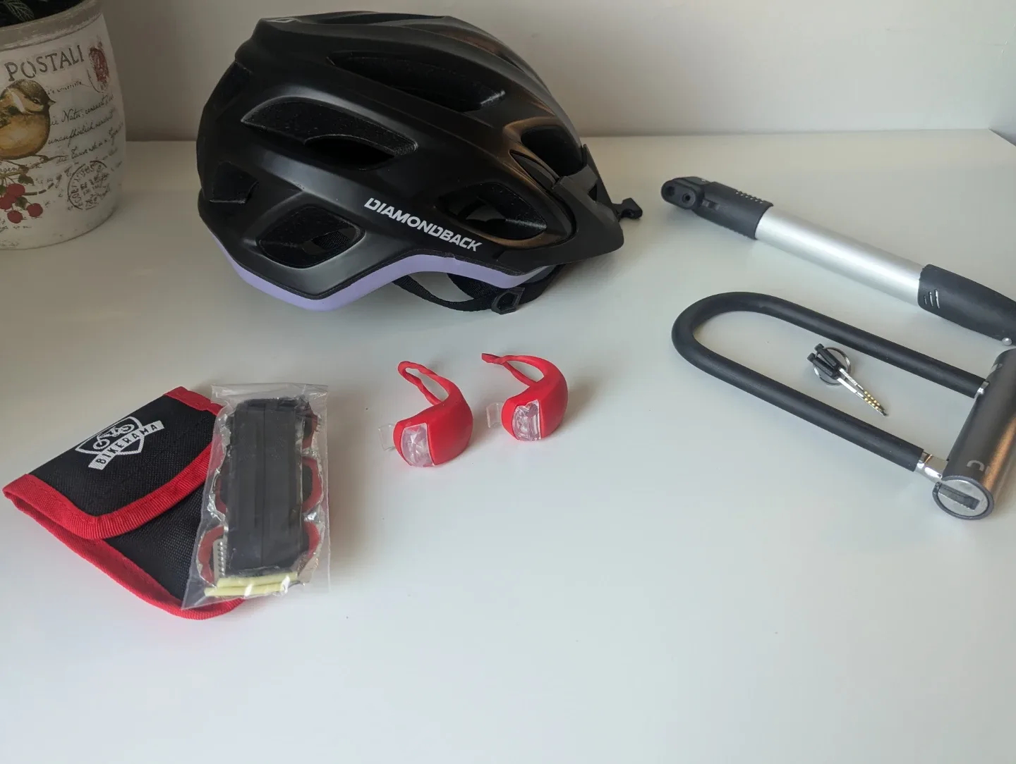 🚴‍♀️ Complete Bike Accessory Set – Ride Safe & Smart! 🔒✨ image indicator(2)
