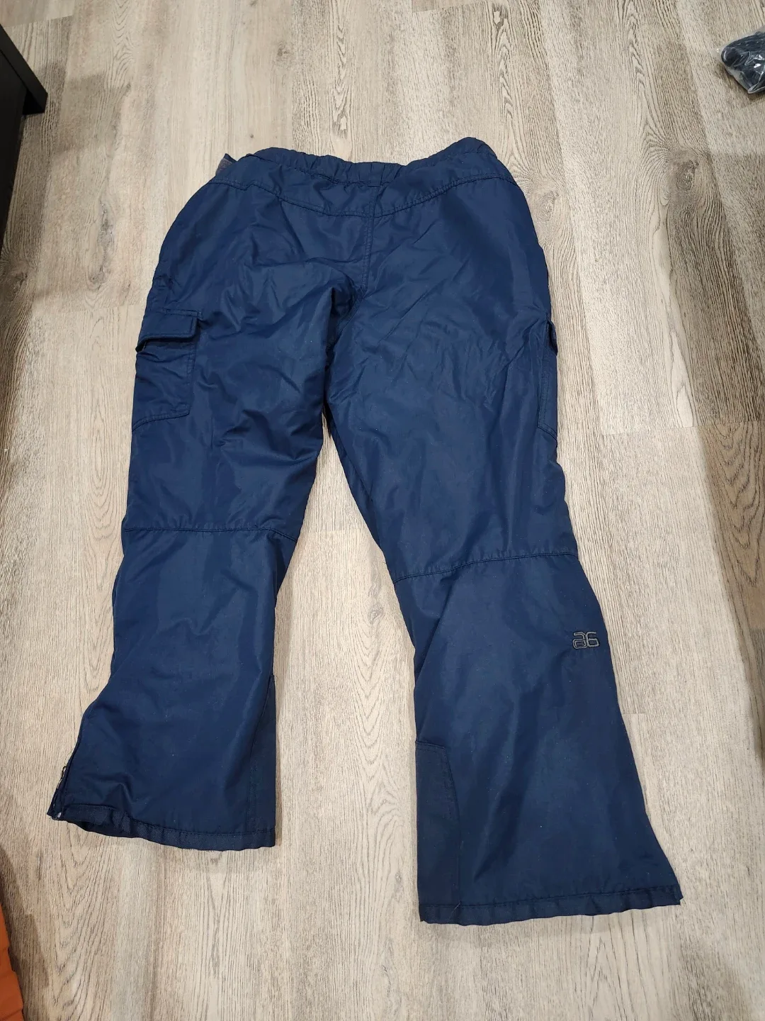 **Winter Clothing Bundle for Sale!** image indicator(9)