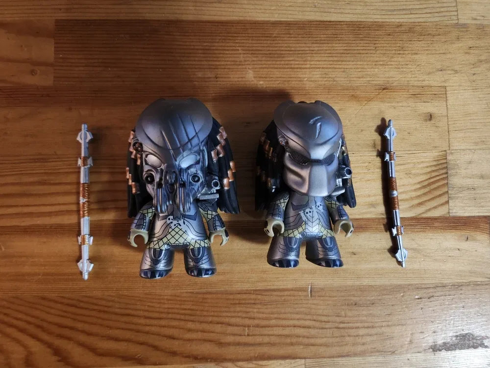 Alien vs. Predator TITANS Vinyl Figures Set image indicator(7)
