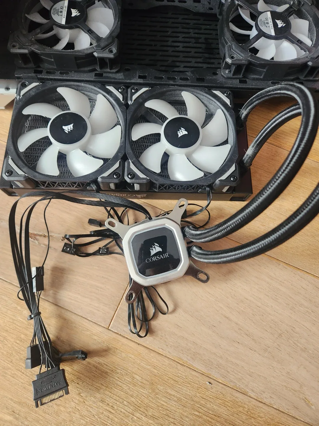 Lian Li O11 XL PC case with Corsair AIO Liquid cooler image indicator(6)