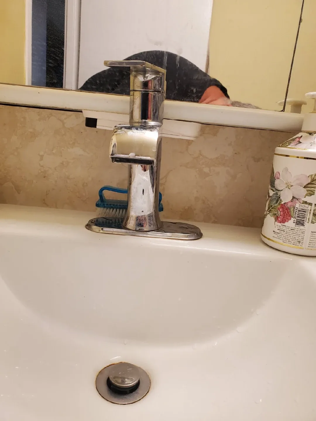 Bathroom Sink Faucet - Chrome Finish thumbnail