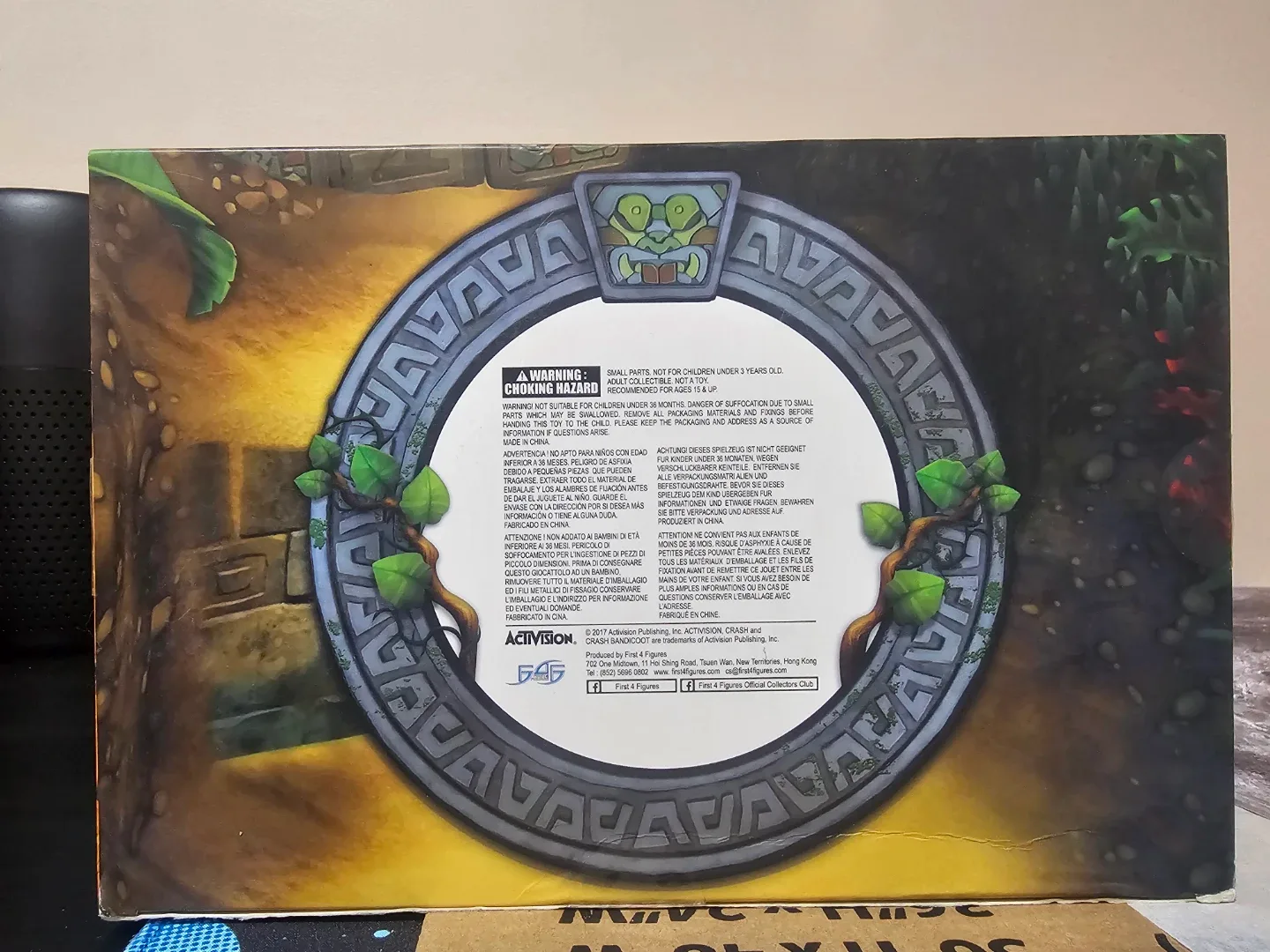 Crash Bandicoot 9" PVC Painted Statue by First 4 Figures image indicator(3)