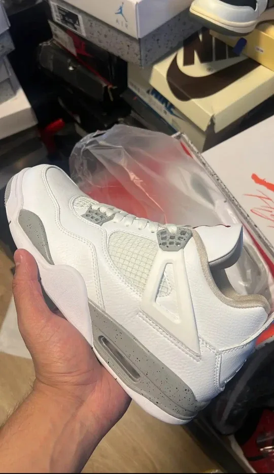 Air Jordan 4 Retro White Oreo image indicator(9)