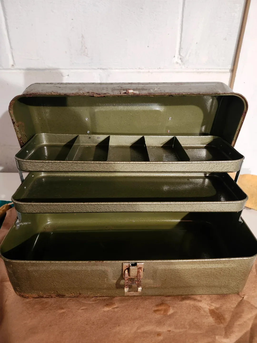 Vintage fishing tackle box thumbnail