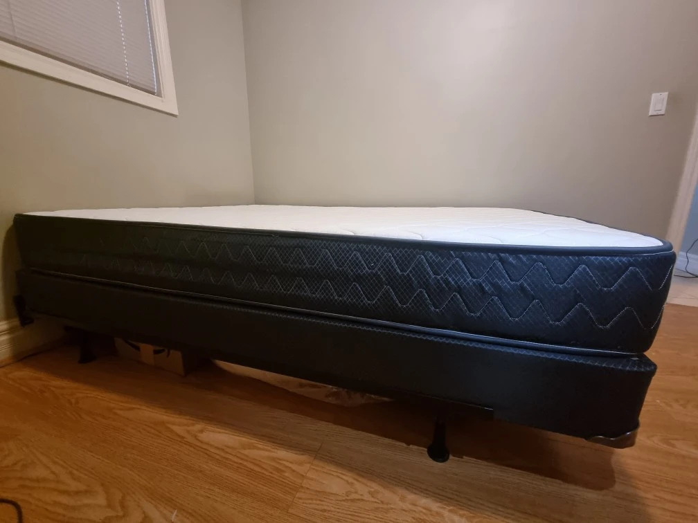 Signature Bedding Chiro Firm Queen Mattress full set - photo 3