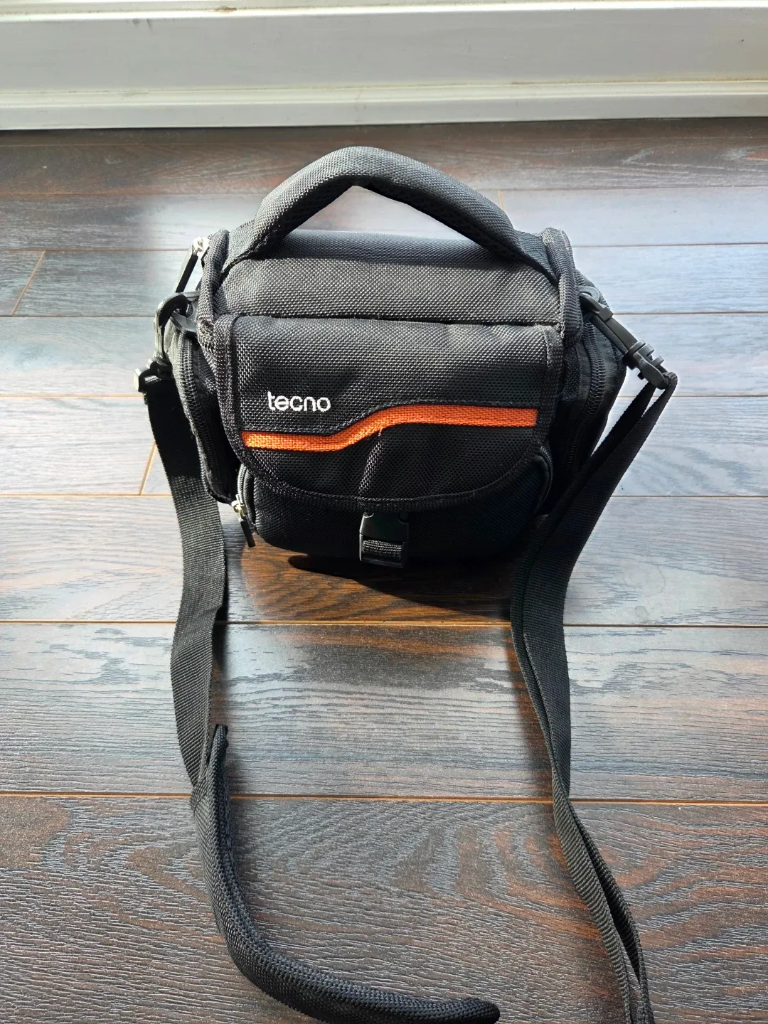 Nikon D3400 DSLR Camera with Carry Bag image indicator(7)