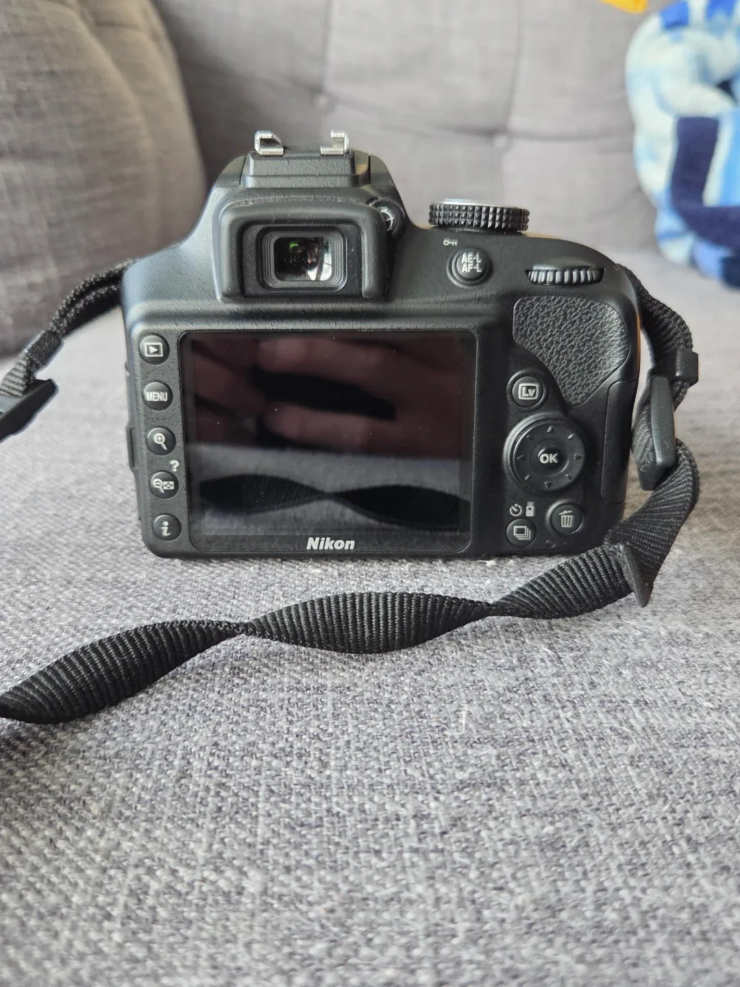 Nikon D3400 DSLR Camera with Carry Bag image indicator(9)