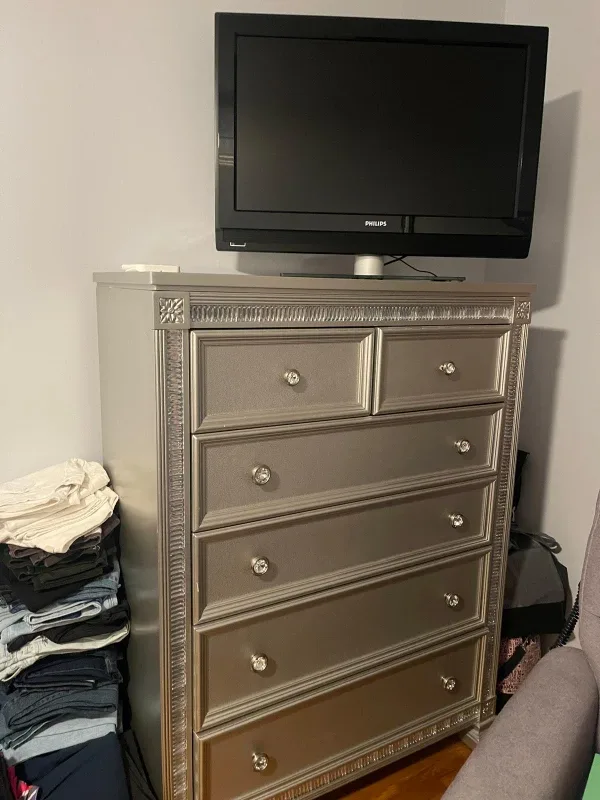 Bedroom Set - Bed, Nightstand, Dresser, Mirror image indicator(2)