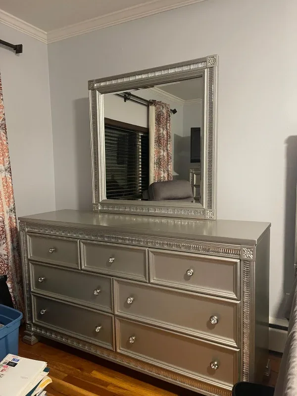 Bedroom Set - Bed, Nightstand, Dresser, Mirror image indicator(3)