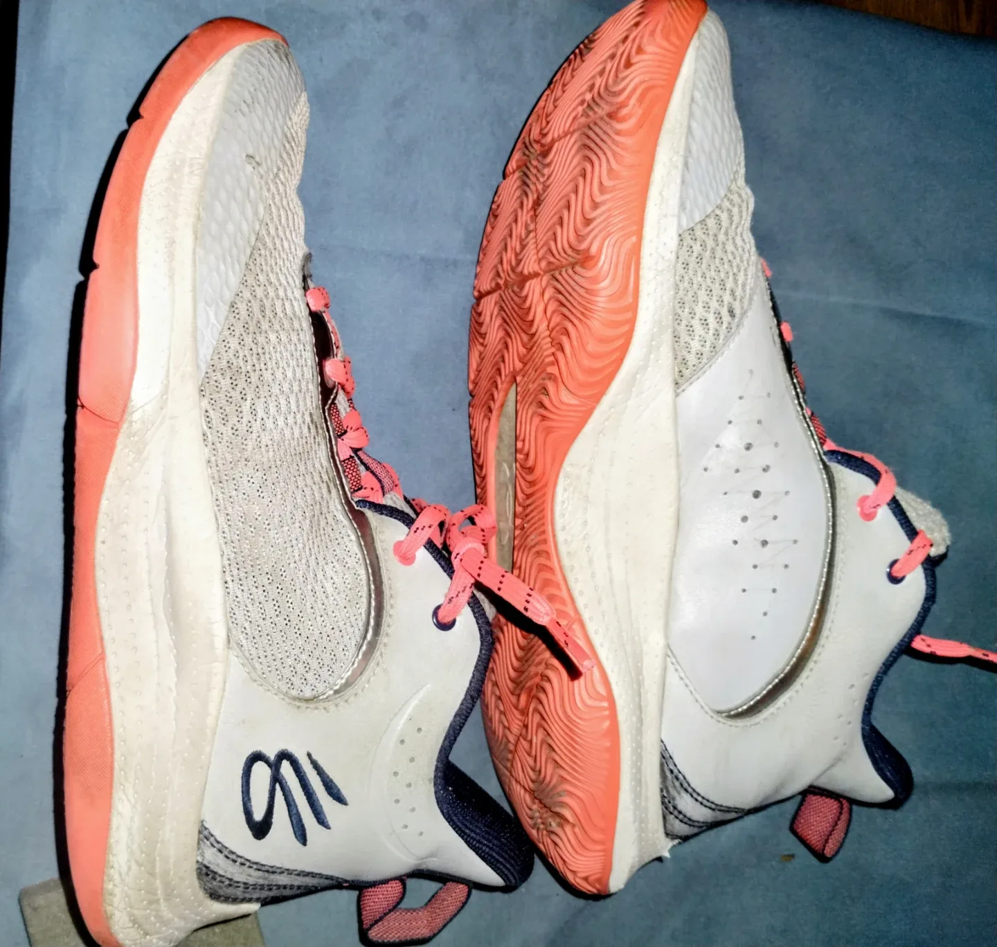 Under Armour Curry Basketball Shoes image indicator(3)