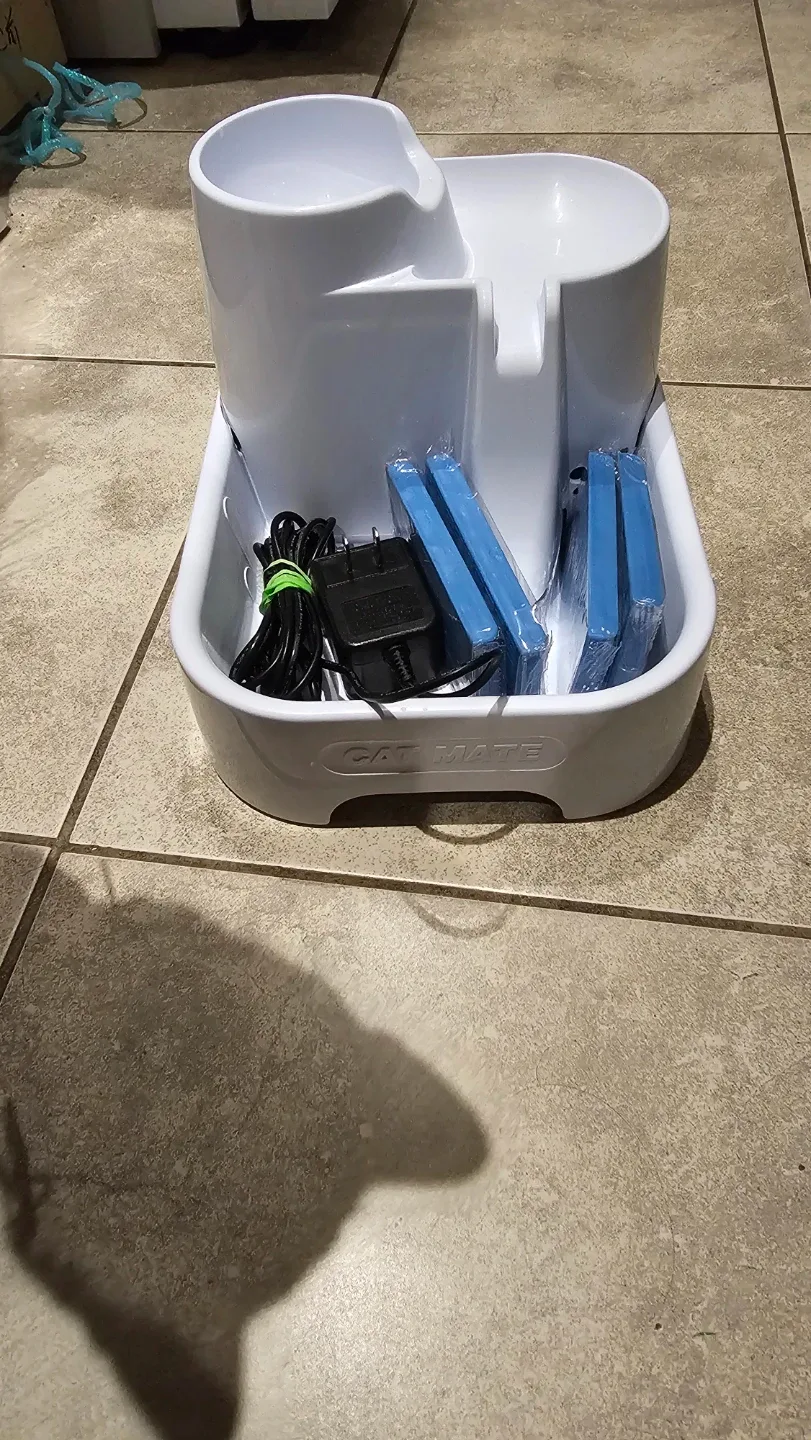 Pet Fountain - Cat Mate 3-Level, 70 fl. oz. image indicator(5)