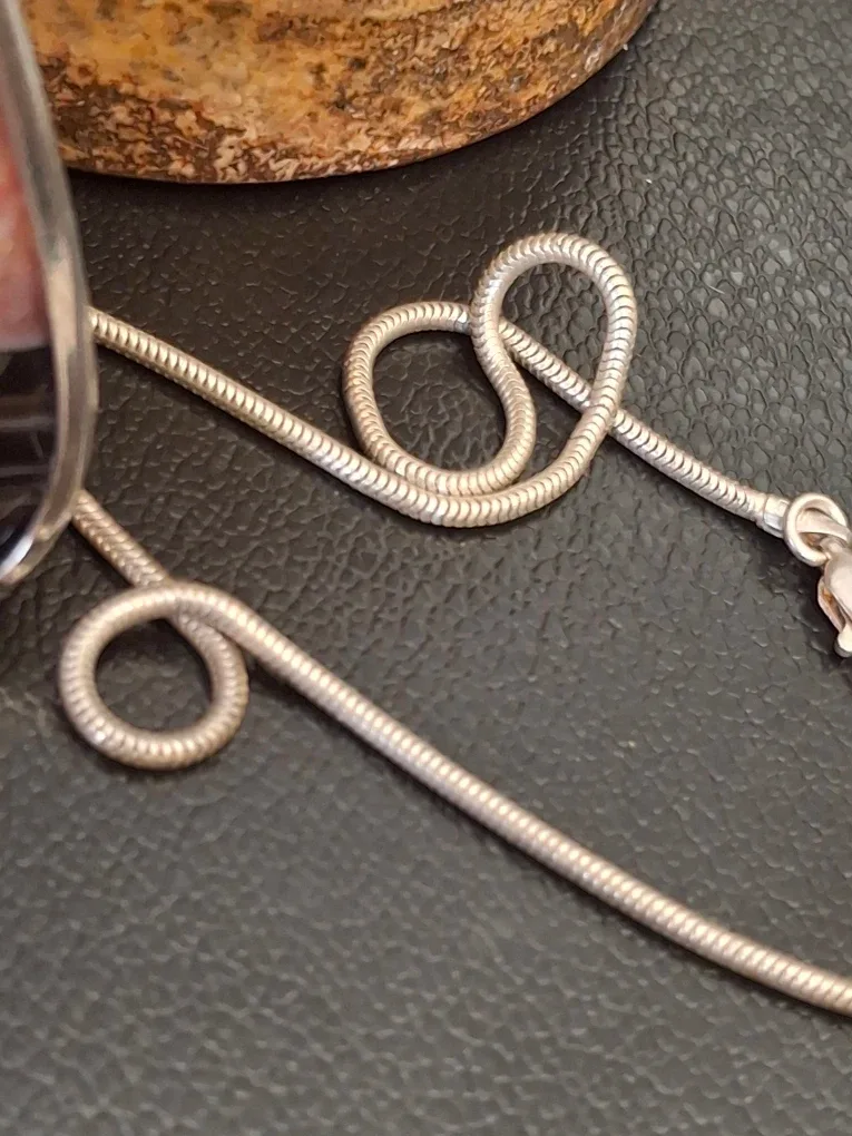 Agate Stone Pendant Necklace image indicator(6)