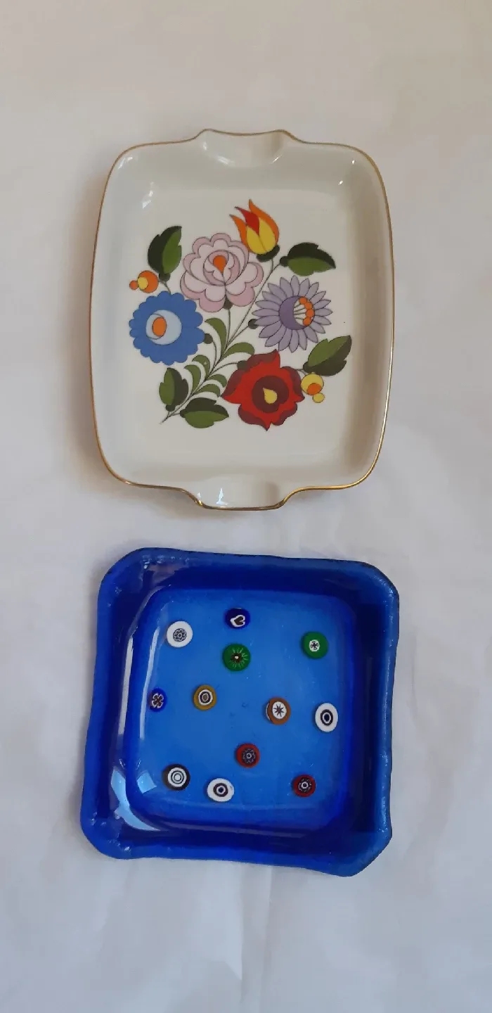 2 Lovely Trinket Dishes thumbnail