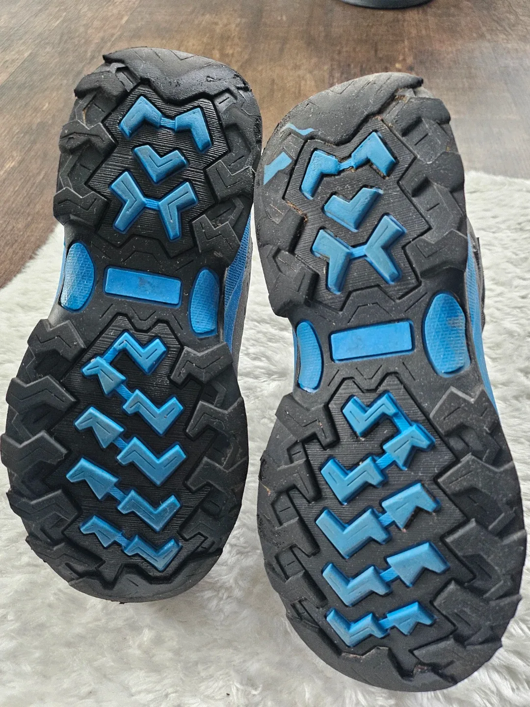 Preloved Banff Trail Ankle Length Boots – Kids Size 3 image indicator(2)