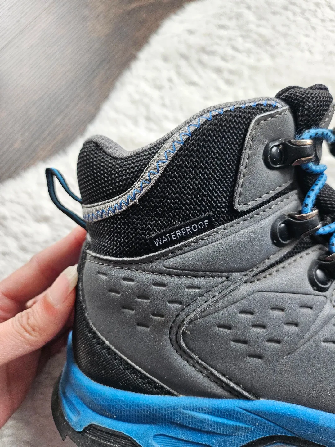 Preloved Banff Trail Ankle Length Boots – Kids Size 3 image indicator(3)