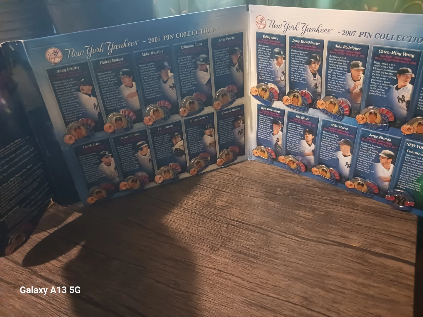 New York Yankees 2007 Pin Collection - photo 4