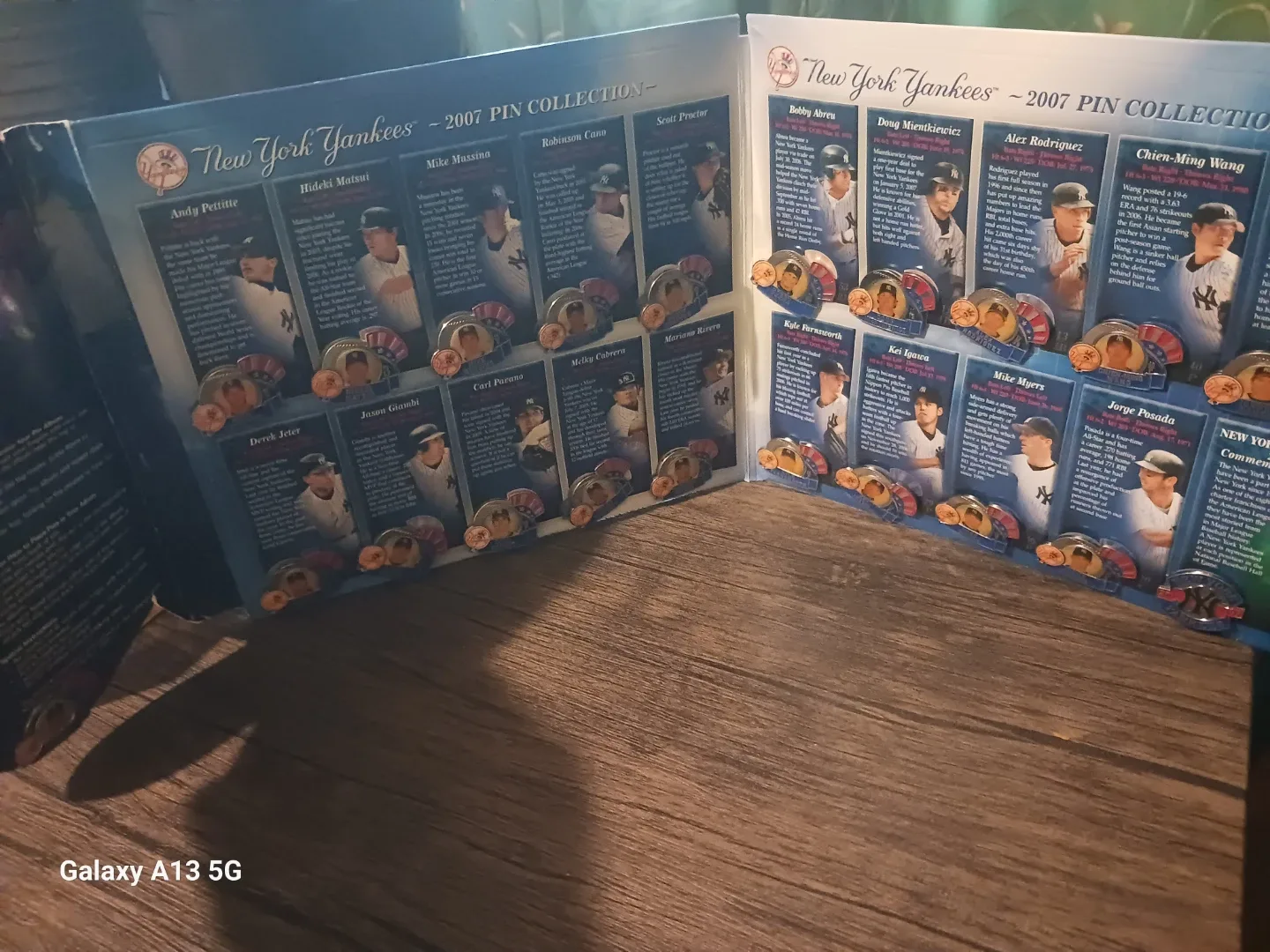 New York Yankees 2007 Pin Collection image indicator(4)