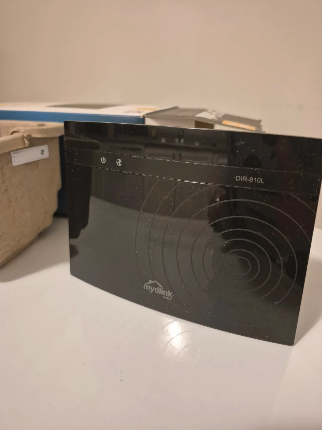 D-Link DIR-810L Wireless AC750 Dual Band Router image indicator(4)