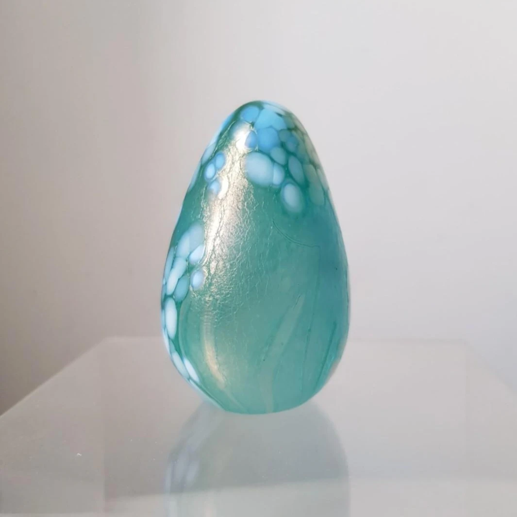 Isle of Wight Glass Egg - photo 3