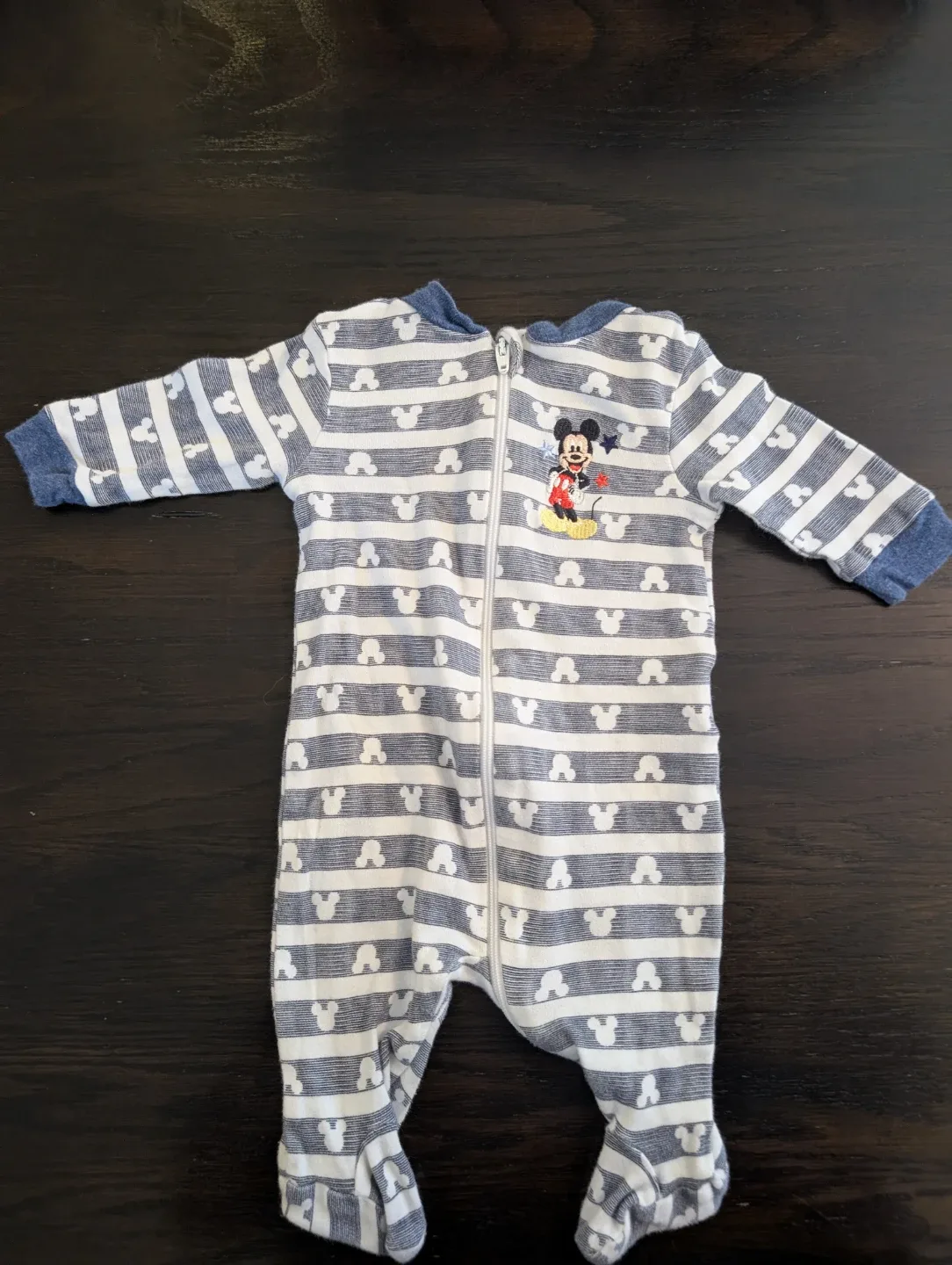 Newborn Baby Clothes Bundle - Swaddles, Onesie, Pants image indicator(3)